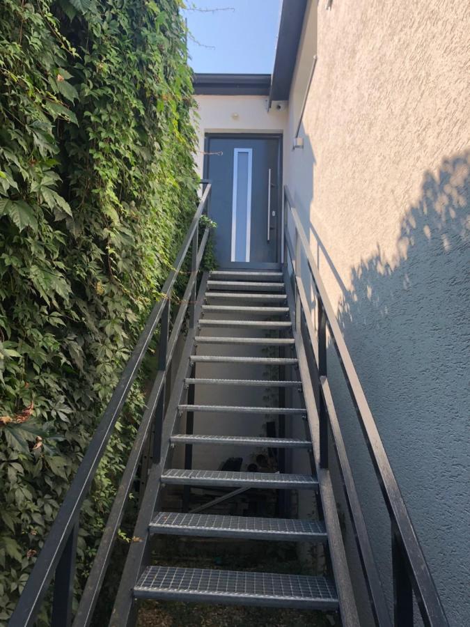 Apartman V Centre Michaloviec Μιχάλοβτσε Εξωτερικό φωτογραφία