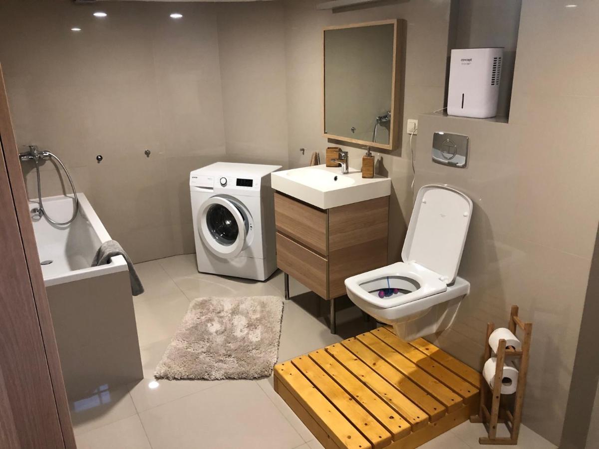 Apartman V Centre Michaloviec Μιχάλοβτσε Εξωτερικό φωτογραφία