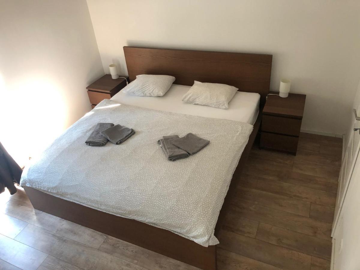 Apartman V Centre Michaloviec Μιχάλοβτσε Εξωτερικό φωτογραφία