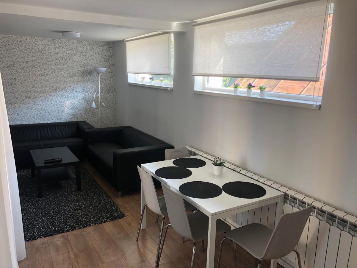 Apartman V Centre Michaloviec Μιχάλοβτσε Εξωτερικό φωτογραφία