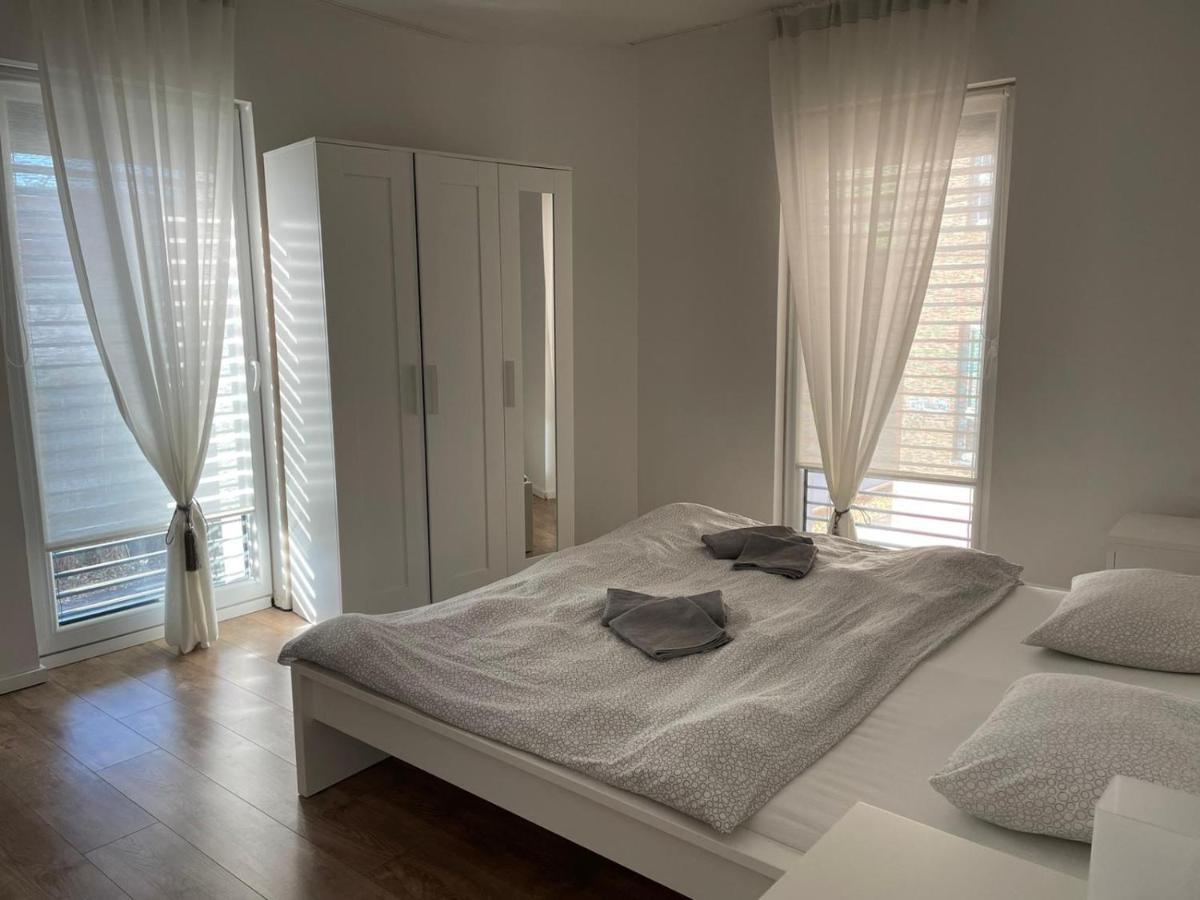 Apartman V Centre Michaloviec Μιχάλοβτσε Εξωτερικό φωτογραφία