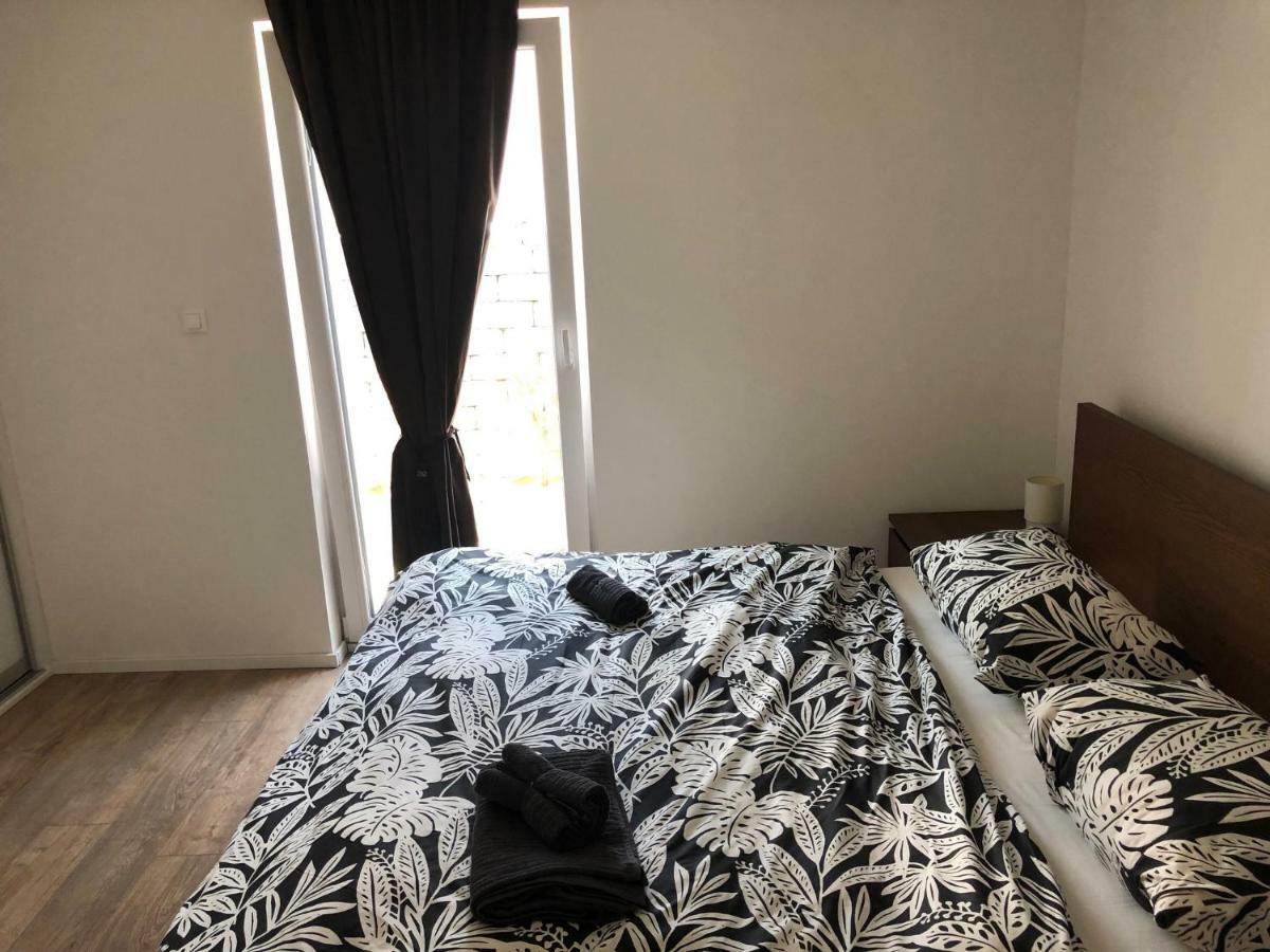 Apartman V Centre Michaloviec Μιχάλοβτσε Εξωτερικό φωτογραφία