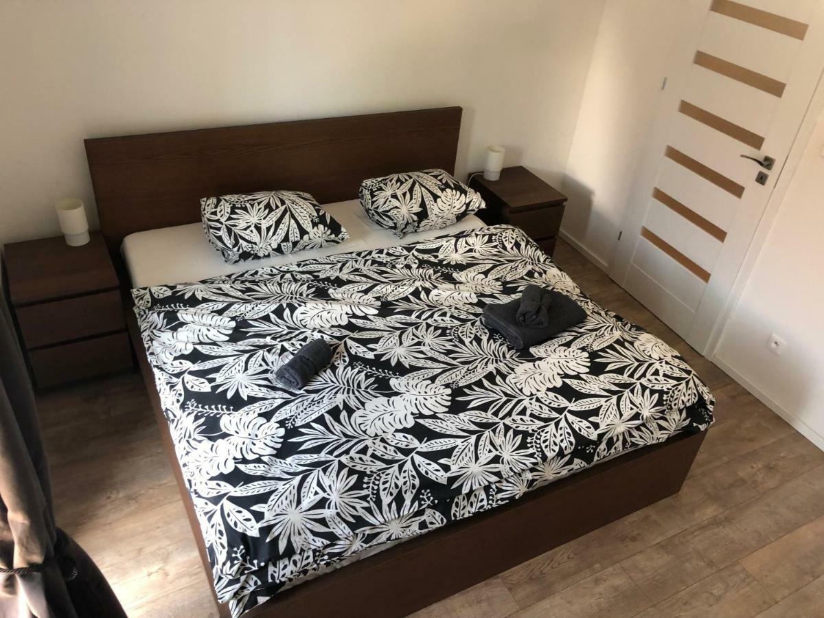 Apartman V Centre Michaloviec Μιχάλοβτσε Εξωτερικό φωτογραφία